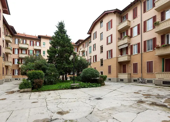 M4 Argonne Balcony Apartment
